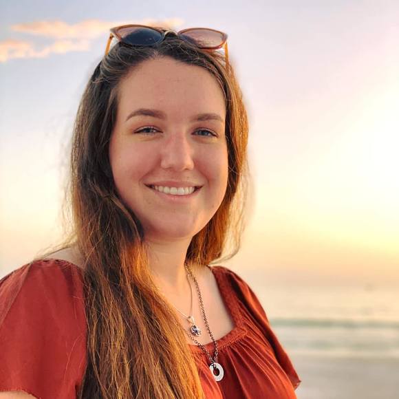 Meet your Posher, Hannah - Picture 1 of 1